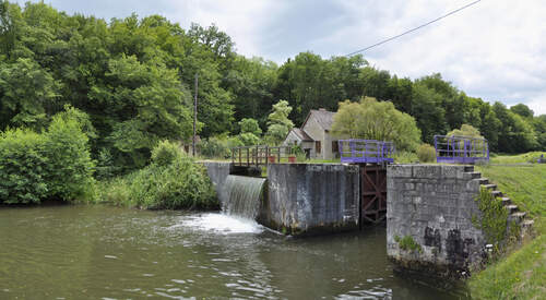 Flâner sur le canal du Nivernais